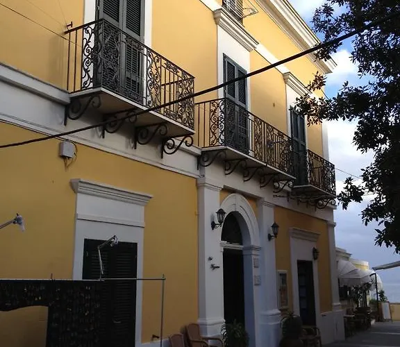 Hotel Mezzatorre